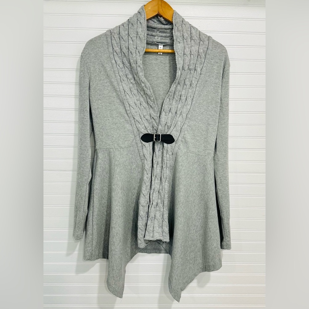Dressfo Light Gray Sweater Cardigan – Size Small – New without Tags